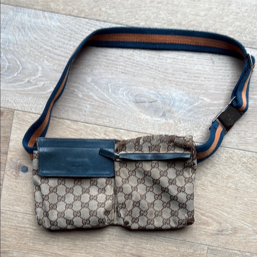 Gucci Beige and Navy Belt Bag